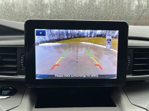 Used 2023 Ford Explorer XLT w/ Equipment Group 202A image 15