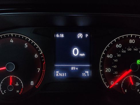 Used 2020 Volkswagen Jetta SE FWD image 23