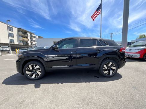 New 2025 Volkswagen Atlas Cross Sport SE image 5