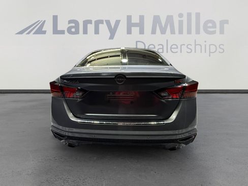 Certified 2023 Nissan Altima 2.5 SR image 4