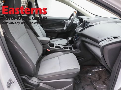 Used 2019 Ford Escape SE FWD image 26