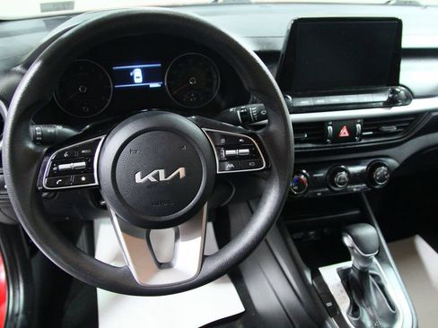 Used 2024 Kia Forte LXS w/ LXS Technology Package FWD image 18