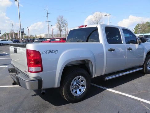 Used 2010 GMC Sierra 1500 SL image 3