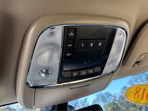 Used 2018 Jeep Grand Cherokee Limited w/ Trailer Tow Group IV image 38