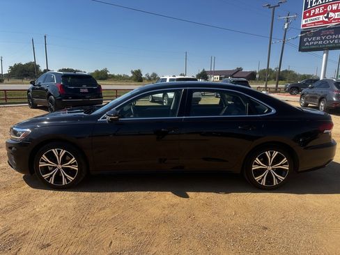 Used 2021 Volkswagen Passat 2.0T SE image 6