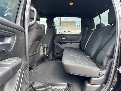 New 2026 RAM 1500 Express AWD/4WD image 15