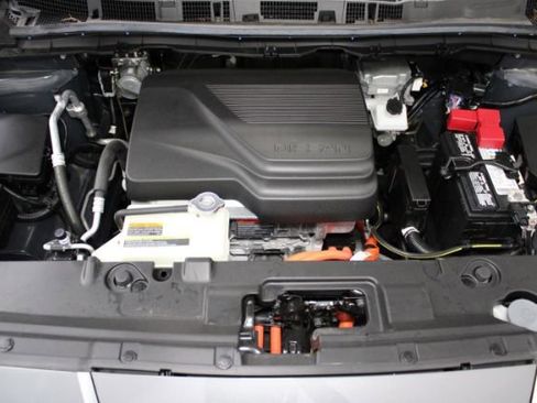 Used 2024 Nissan Leaf S image 25