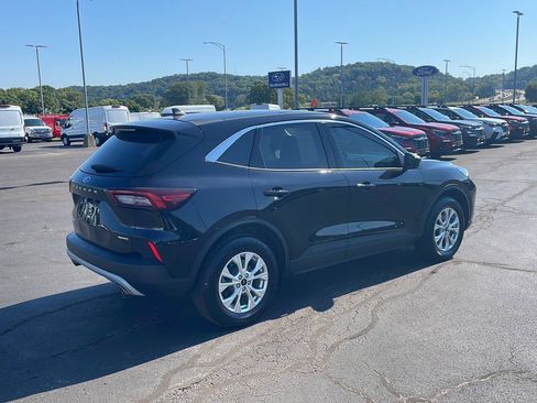 Used 2023 Ford Escape Active w/ Tech Pack #1 AWD/4WD image 5