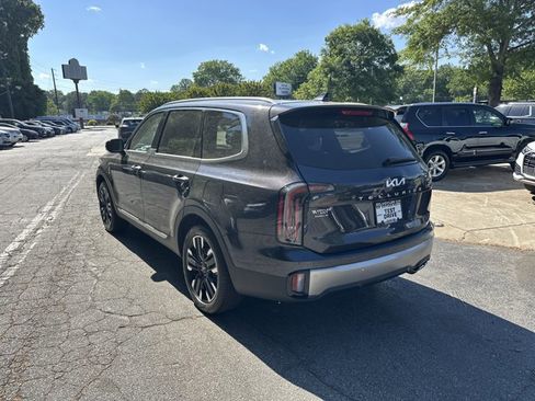 Certified 2025 Kia Telluride SX FWD image 8