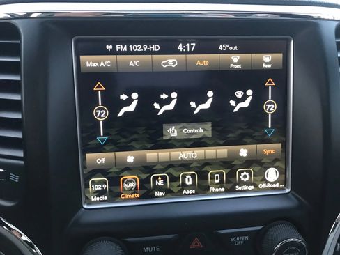 Used 2018 Jeep Grand Cherokee Limited image 22