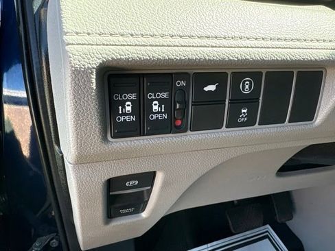 Used 2022 Honda Odyssey EX-L image 27
