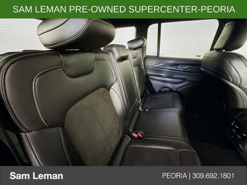 Used 2023 Jeep Grand Cherokee Altitude image 26