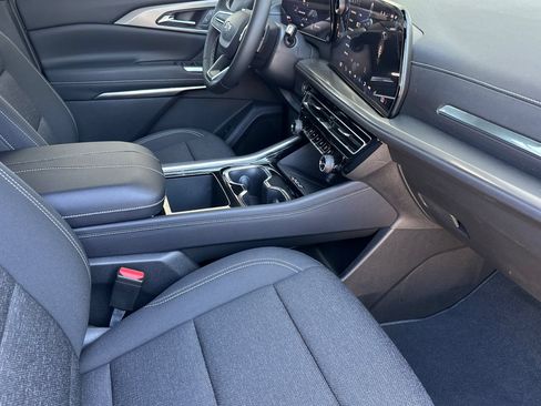 New 2026 Chevrolet Traverse LT w/ Midnight/Sport Edition FWD image 16