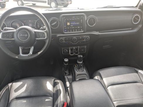 Used 2023 Jeep Wrangler Sahara image 17