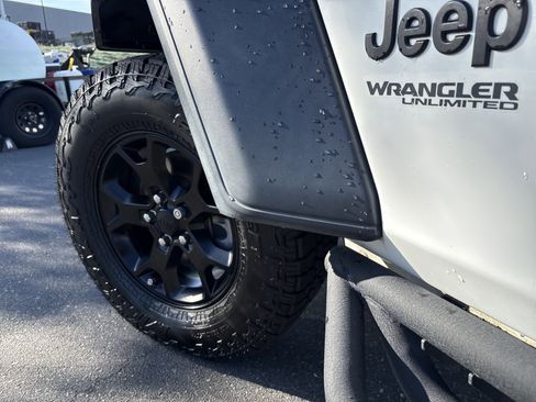 Used 2021 Jeep Wrangler Unlimited Sport AWD/4WD image 12