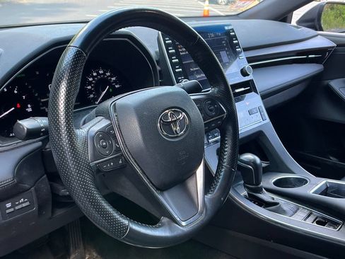 Used 2021 Toyota Avalon XLE w/ Moonroof Package AWD/4WD image 9