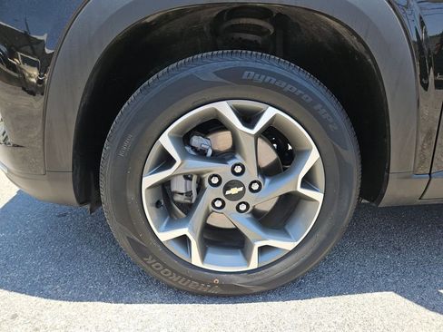 Used 2025 Chevrolet Trax LT w/ LT Convenience Package FWD image 29