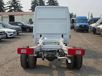 Used 2024 Mercedes-Benz Sprinter 3500 image 18
