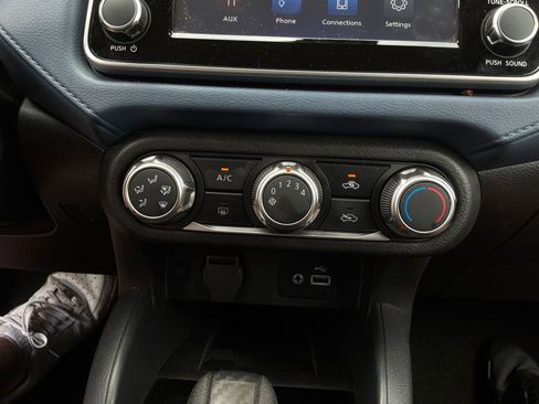Used 2025 Nissan Versa SV FWD image 25