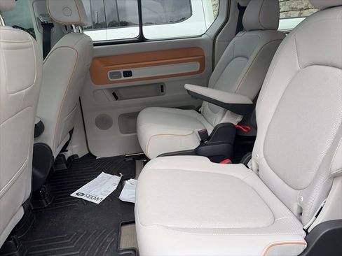 Used 2025 Volkswagen ID. Buzz 1st Edition image 22