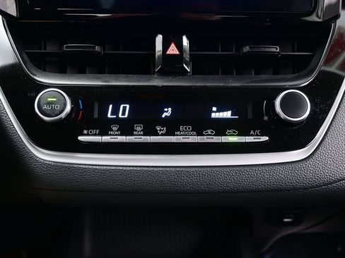 Used 2024 Toyota Corolla LE FWD image 19