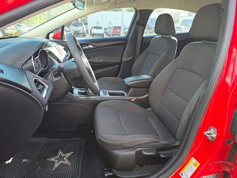 Used 2018 Chevrolet Cruze LS image 28