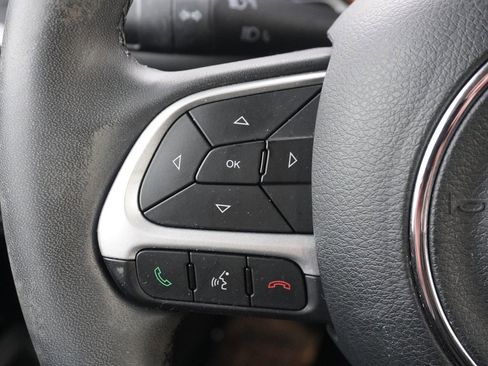 Used 2018 Jeep Renegade Latitude image 34