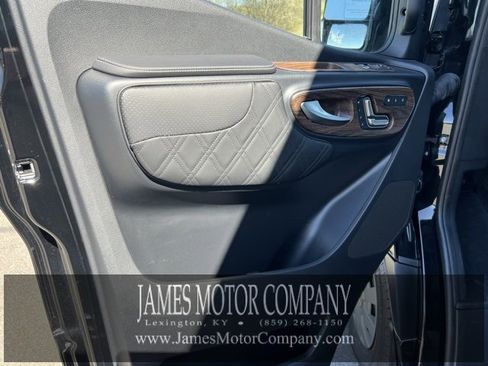 Used 2023 Mercedes-Benz Sprinter 3500 image 16