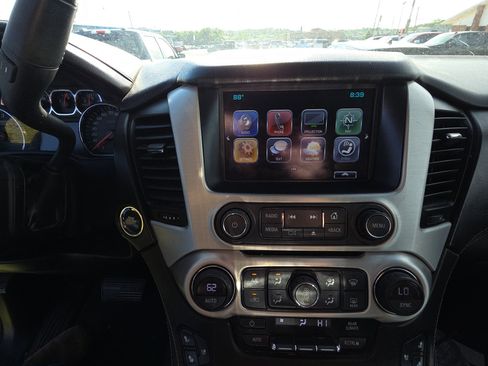 Used 2017 GMC Yukon XL SLT AWD/4WD image 10