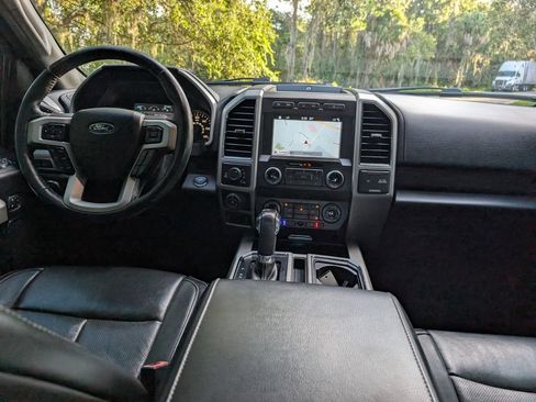 Used 2019 Ford F150 Lariat w/ Equipment Group 502A Luxury AWD/4WD image 14