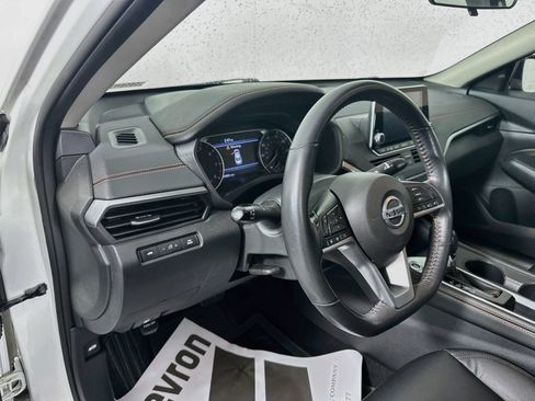 Used 2022 Nissan Altima 2.5 SR FWD image 9