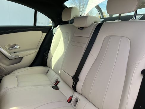 Used 2025 Mercedes-Benz CLA 250 image 33