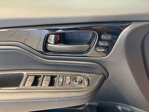 Certified 2026 Honda Odyssey Touring image 16
