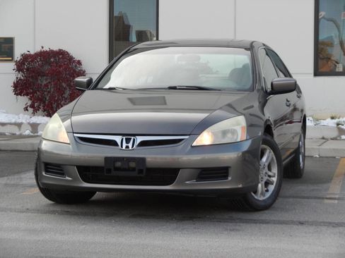 Used 2006 Honda Accord EX-L image 2