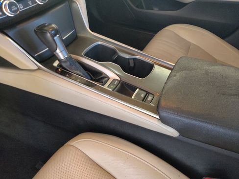 Used 2018 Honda Accord Touring image 26