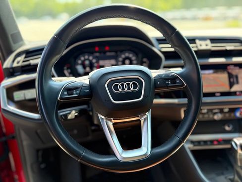 Used 2022 Audi Q3 2.0T Premium Plus w/ Premium Plus Package AWD/4WD image 12