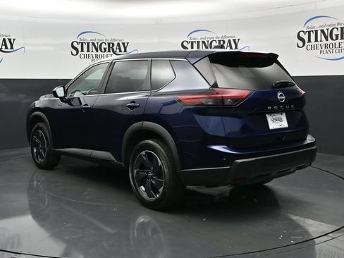 Used 2025 Nissan Rogue SV FWD image 5