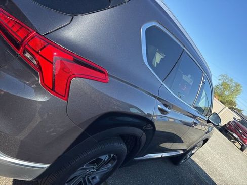 Used 2023 Hyundai Santa Fe SEL w/ Premium Package image 2