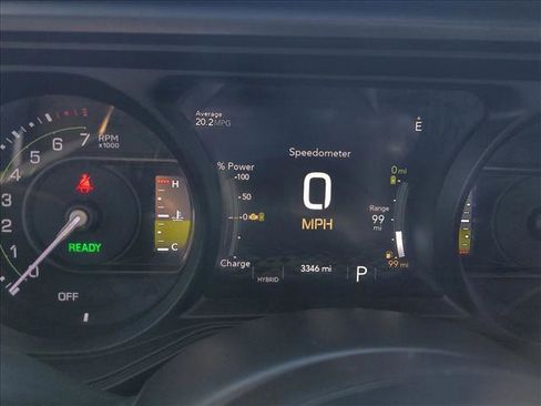 Used 2025 Jeep Wrangler Willys image 14