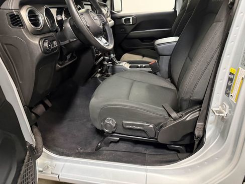 Used 2023 Jeep Wrangler Sahara image 56