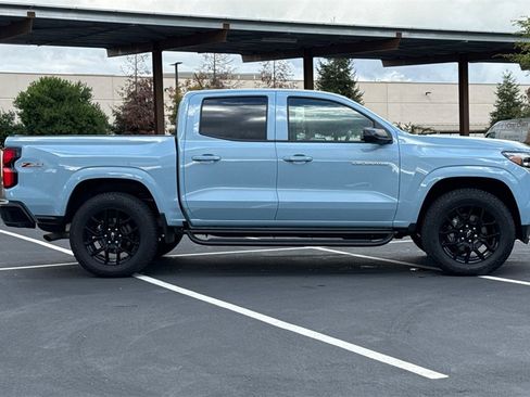 Used 2025 Chevrolet Colorado Z71 image 8