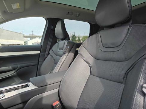 New 2026 Volvo EX90 Ultra image 23