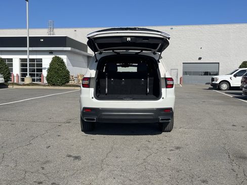 Used 2025 Honda Pilot Sport image 7