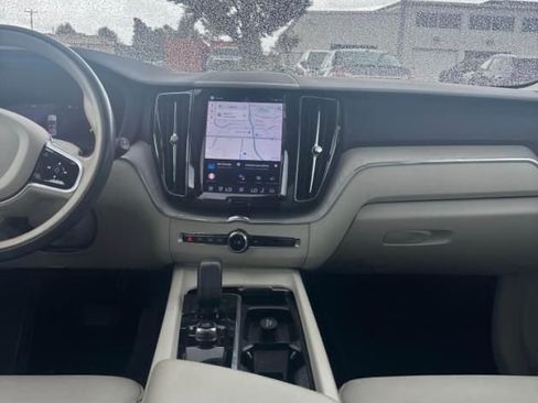 Used 2023 Volvo XC60 B5 Plus w/ Climate Package AWD/4WD image 8
