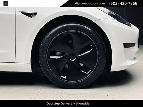 Used 2018 Tesla Model 3 Long Range RWD image 39