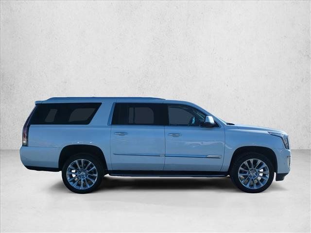 Used 2019 Cadillac Escalade ESV Luxury RWD image 4