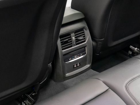 New 2026 BMW 330i xDrive Sedan w/ M Sport Package image 18