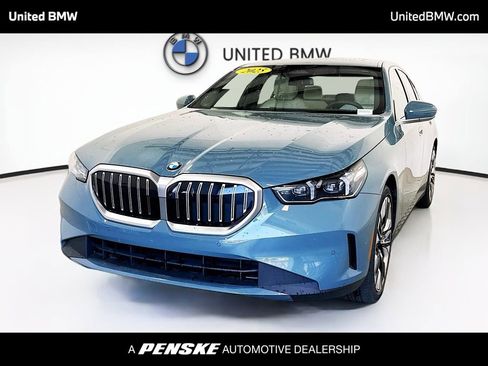 Used 2025 BMW 530i image 1