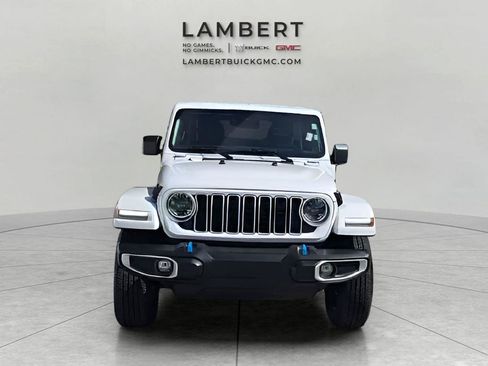 Used 2024 Jeep Wrangler Unlimited Sahara AWD/4WD image 3