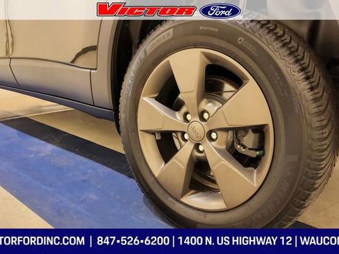Used 2016 Jeep Cherokee 75th Anniversary image 8